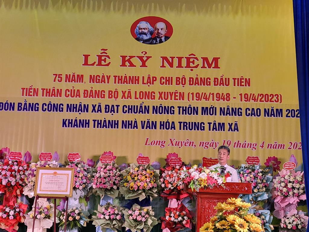 Xã Long Xuyên - Bình Giang đón nhận bằng công nhận xã đạt chuẩn NTM nâng cao